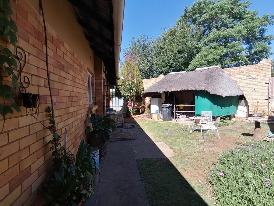 4 Bedroom Property for Sale in Stilfontein Ext 3 North West